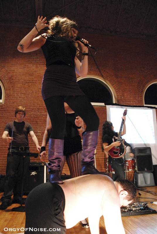OON at Multimedia Circus