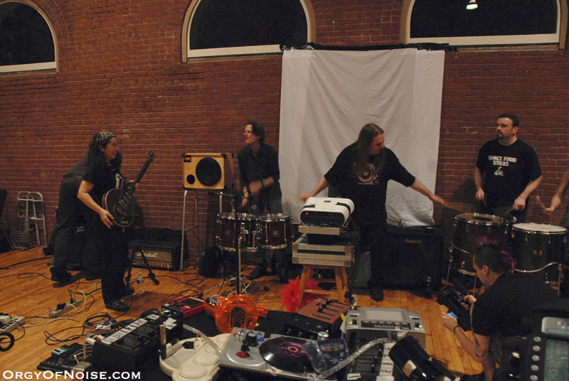 OON at Multimedia Circus