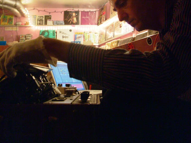 tv_oct4_btm_2618