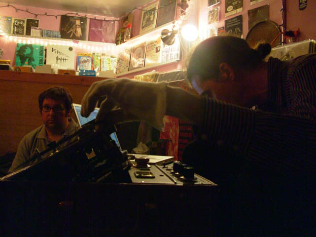 tv_oct4_btm_2673