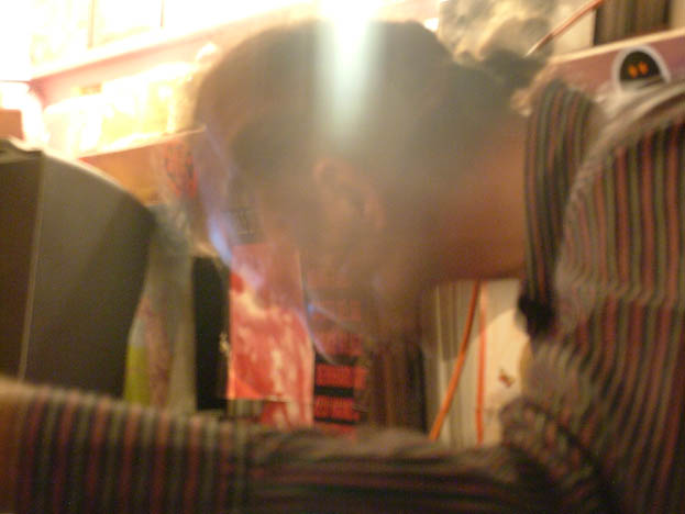 tv_oct4_btm_2680