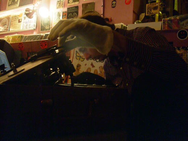 tv_oct4_btm_2741